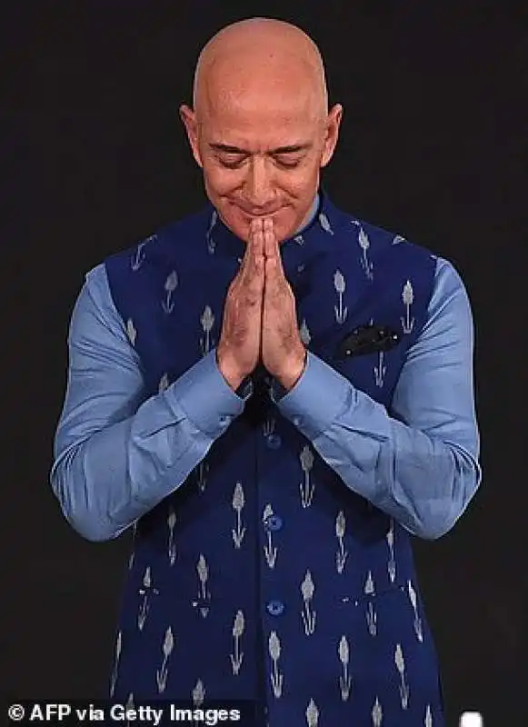 jeff bezos in india 1