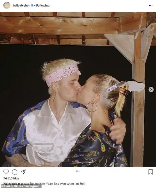 justin bieber e hailey baldwin a capodanno