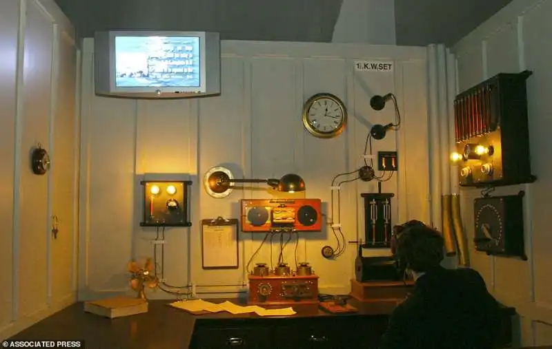 la sala del titanic dove si trova il telegrafo marconi senza fili