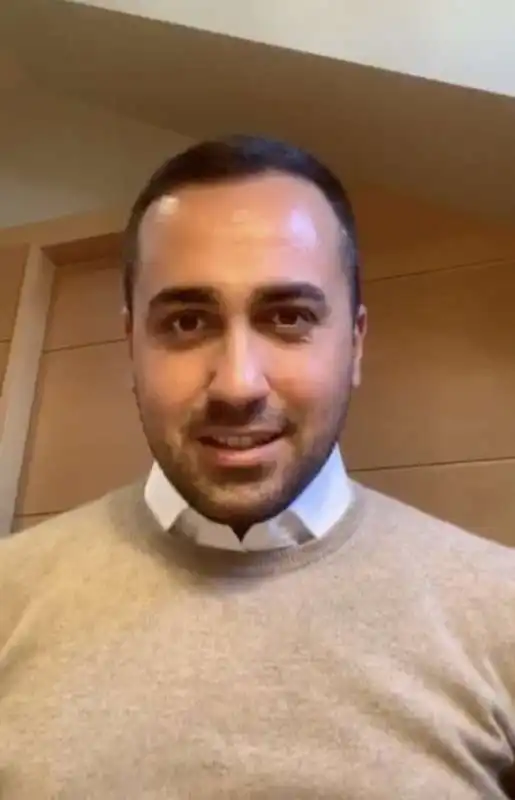 luigi di maio   diretta facebook di capodanno 1