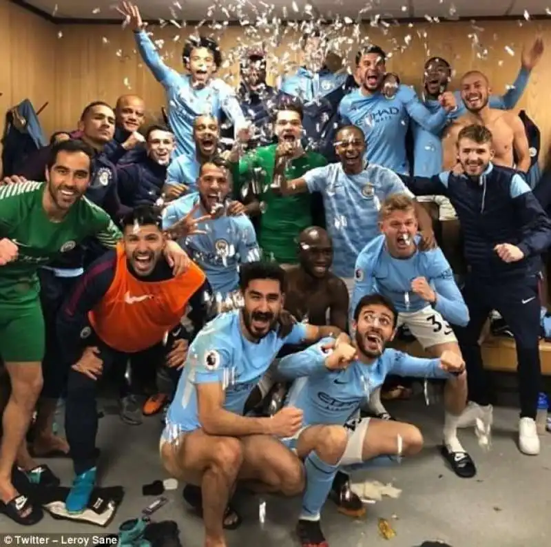 manchester city si festeggia