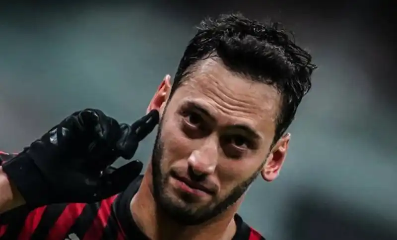 milan torino CALHANOGLU