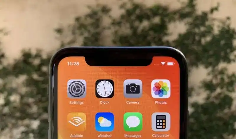 notch in iphone 11 – 1