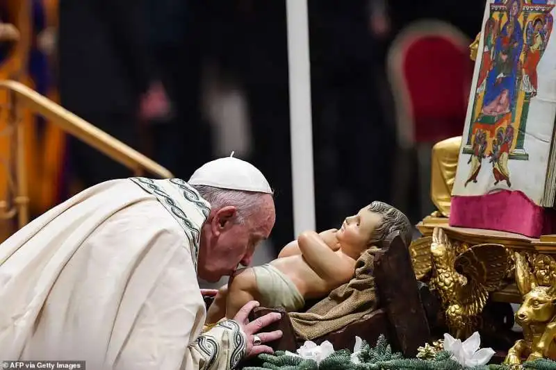 Papa Francesco festeggia il capodanno in piazza San Pietro