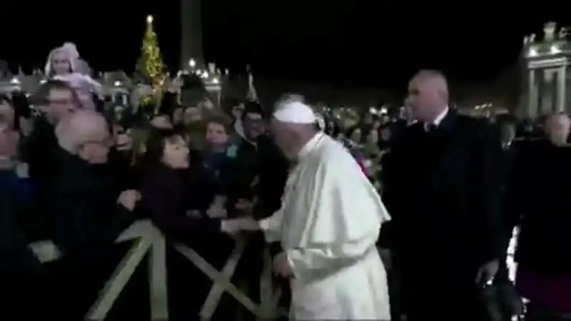 Papa Francesco festeggia il capodanno in piazza San Pietro