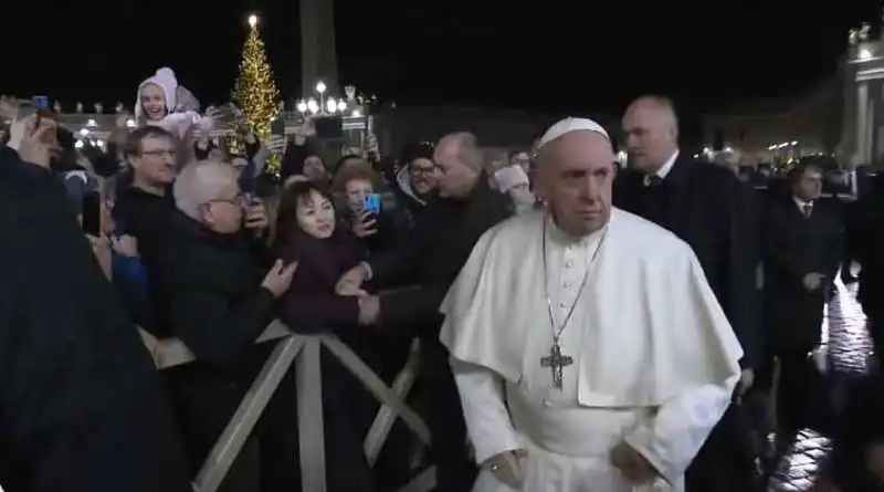 Papa Francesco festeggia il capodanno in piazza San Pietro