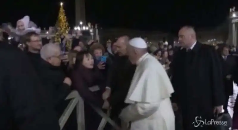 Papa Francesco festeggia il capodanno in piazza San Pietro