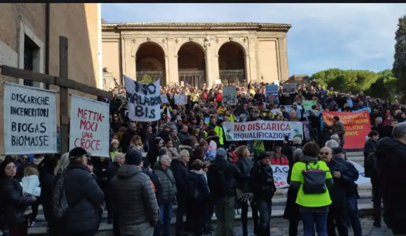 protesta cittadini valle galeria