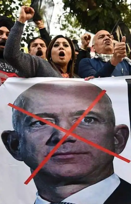 proteste contro jeff bezos in india 3