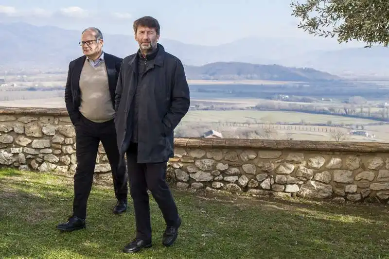 roberto gualtieri e dario franceschini all'abbazia di contigliano