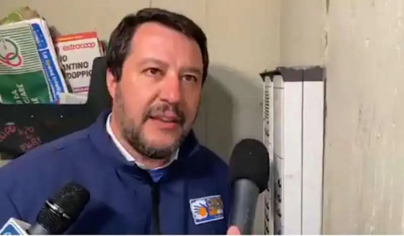 SALVINI AL CITOFONO