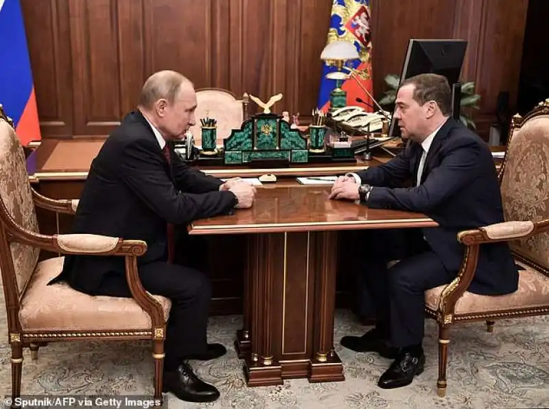 vladimir putin e dmitry medvedev