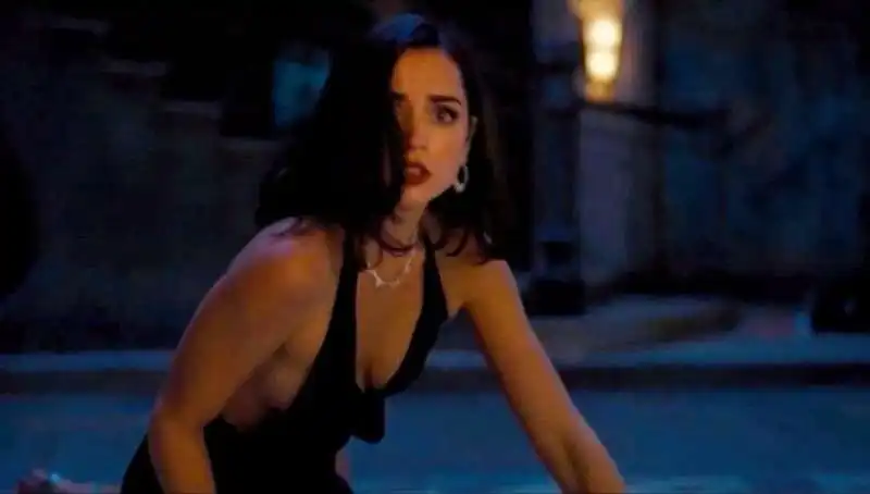 ana de armas  7