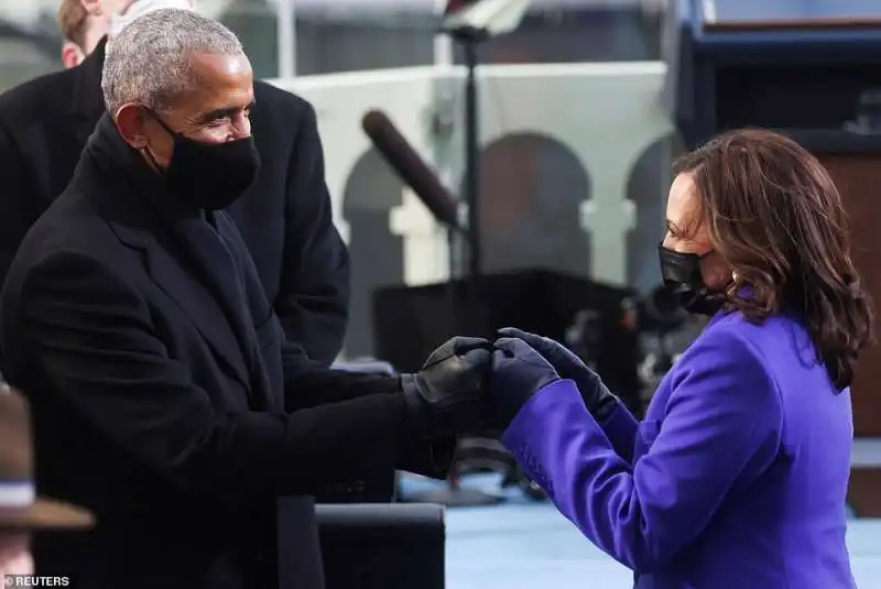 barack obama e kamala harris 