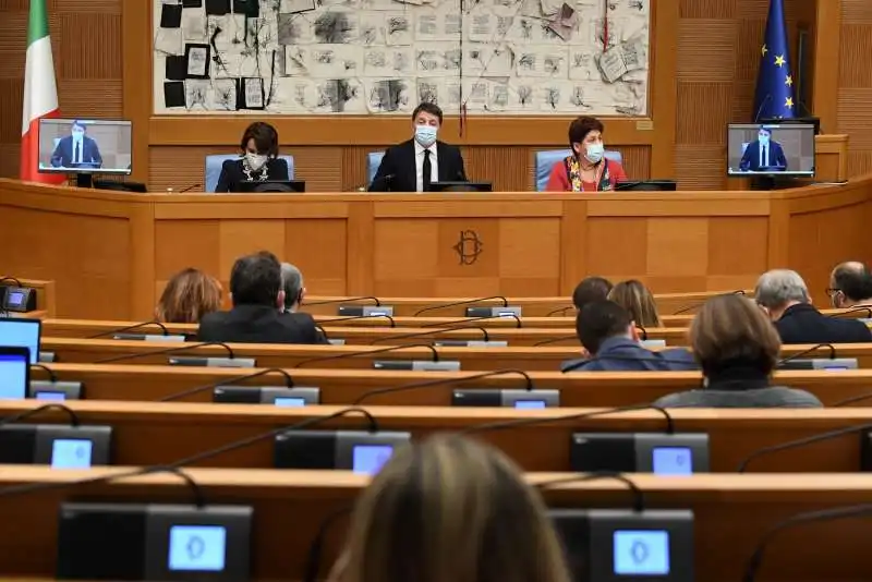 elena bonetti matteo renzi  teresa bellanova