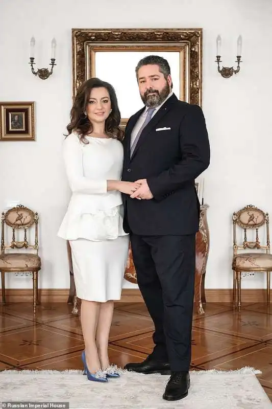 george romanov e rebecca bettarini 18