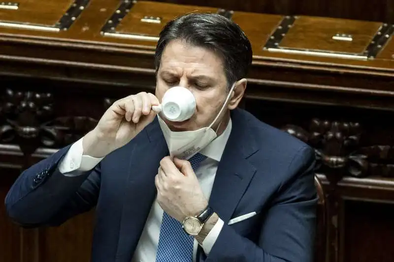 GIUSEPPE CONTE DURANTE IL VOTO DI FIDUCIA ALLA CAMERA DEI DEPUTATI DI GENNAIO 2021