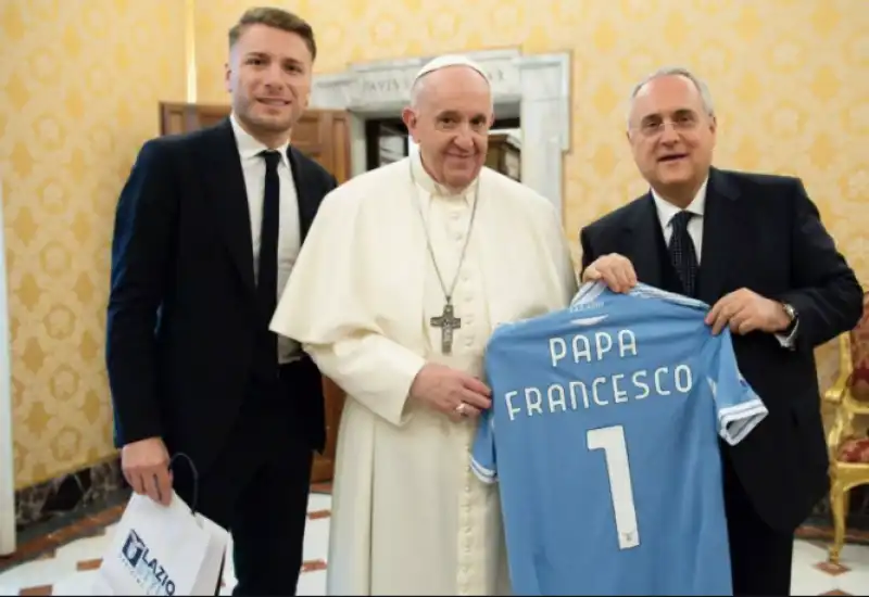 immobile papa francesco lotito