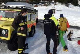 monte Vareno - COPPIA SCIVOLA IN UN DIRUPO