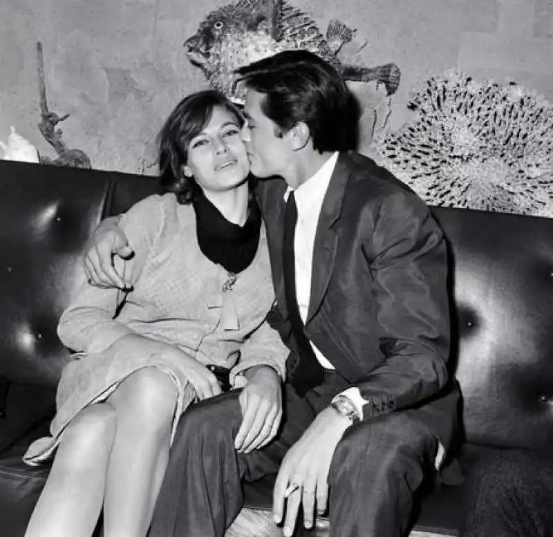 NATHALIE ALAIN DELON 3