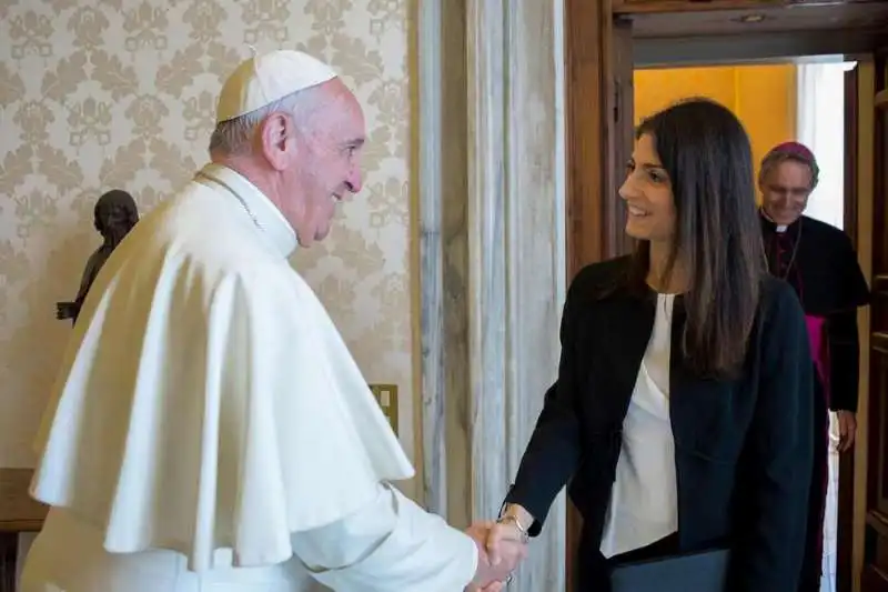 papa franceesco virginia raggi 