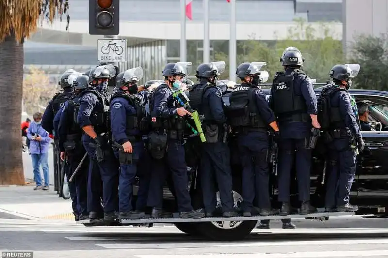 polizia a los angeles 