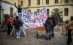 protesta studenti contro la dad a milano 10