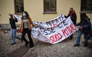 protesta studenti contro la dad a milano 9