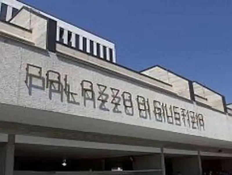 tribunale brindisi 