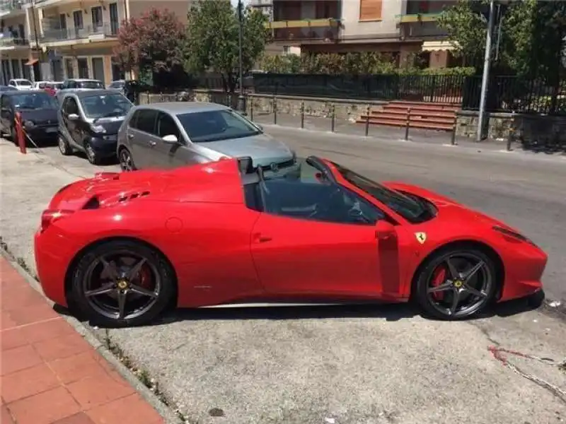 una Ferrari 458 cabriolet