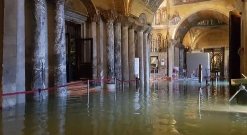 acqua alta basilica san marco 2