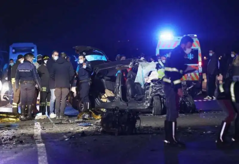 bus contro auto a brescia 2