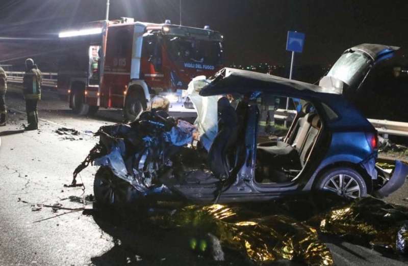 bus contro auto a brescia 6