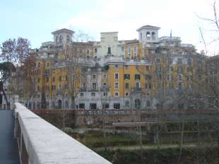 CREMLINO TESTACCIO