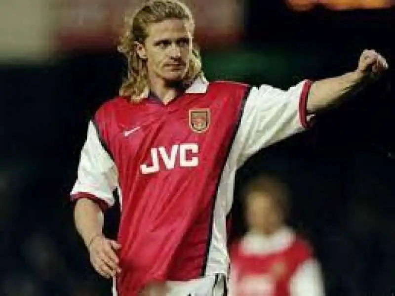 emmanuel petit 12