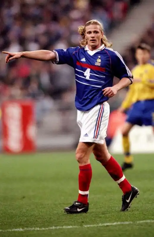 emmanuel petit 16