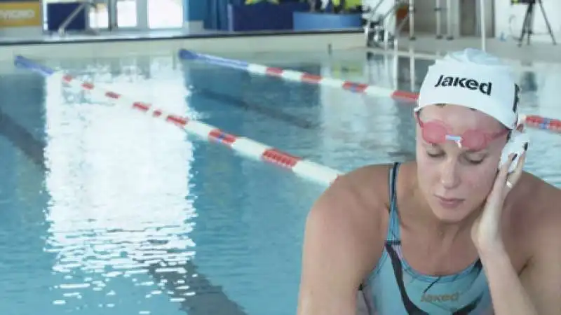 federica pellegrini underwater 1