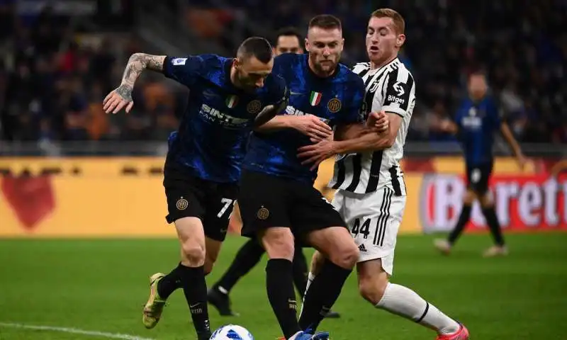 finale di supercoppa inter juventus 3