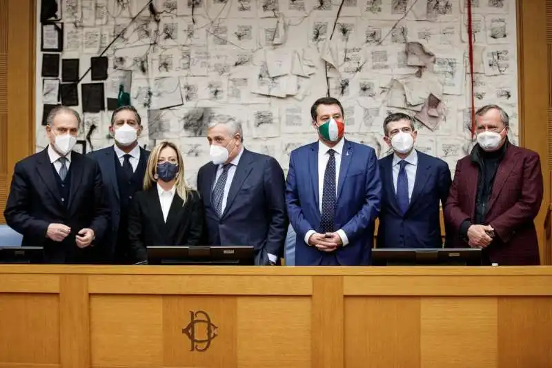 foto di gruppo del centrodestra   presentazione rosa dei nomi per il quirinale 