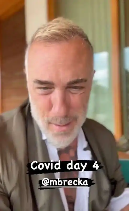 gianluca vacchi positivo al covid si fa pulire il sangue