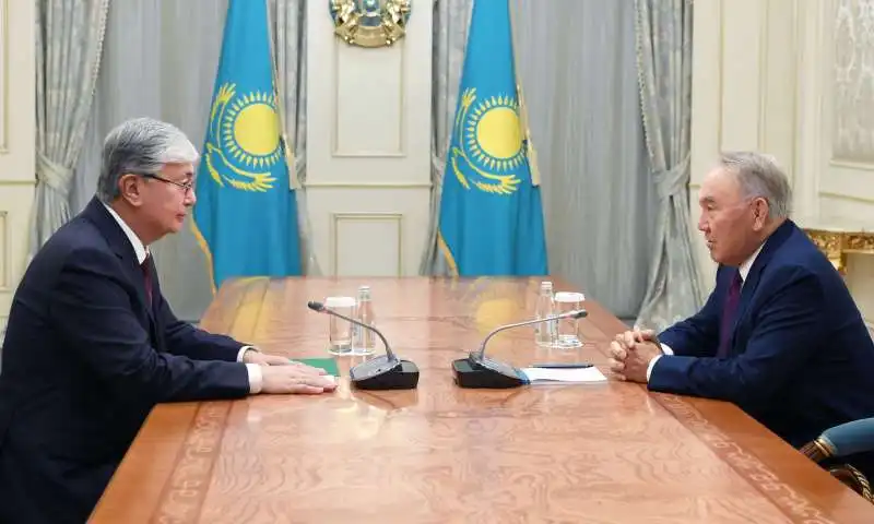 kassym jomart tokayev e nursultan nazarbaev