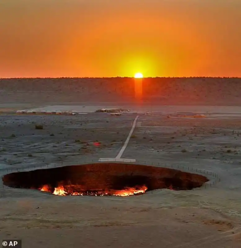 La Porta dell'Inferno in Turkmenistan 3