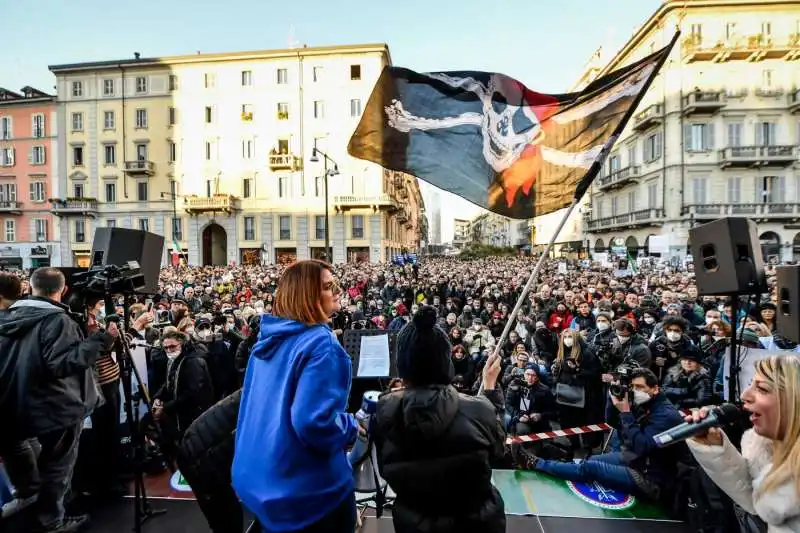 manifestazione no vax a milano   3