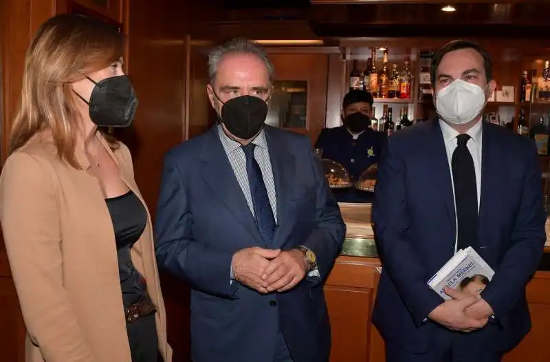 maria elena boschi  massimo nava  vincenzo amendola  foto di bacco