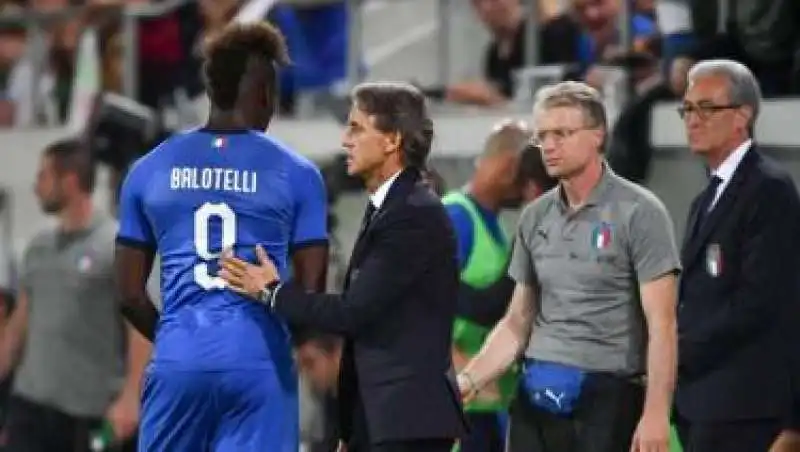 mario balotelli roberto mancini 