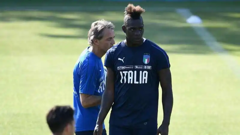 mario balotelli roberto mancini 