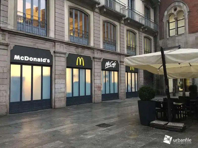 mcdonalds piazza dei mercanti milano