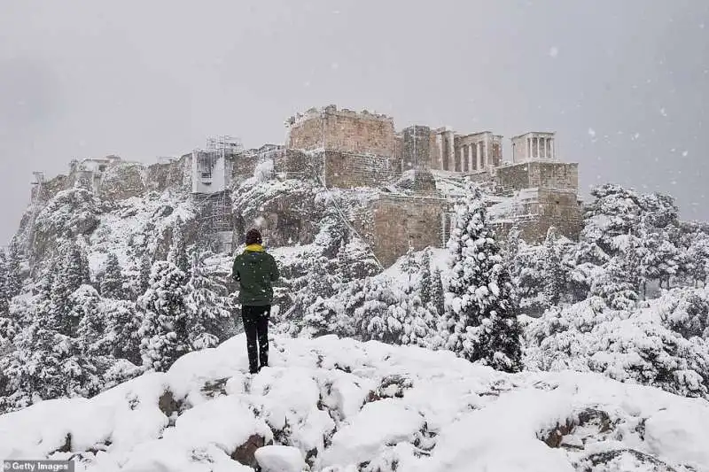 neve in grecia 10