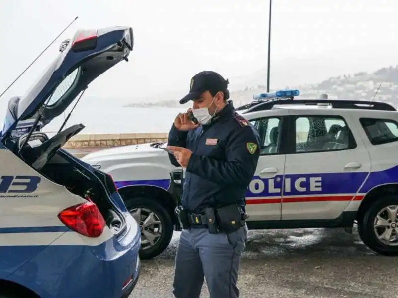 POLIZIA FRANCESE