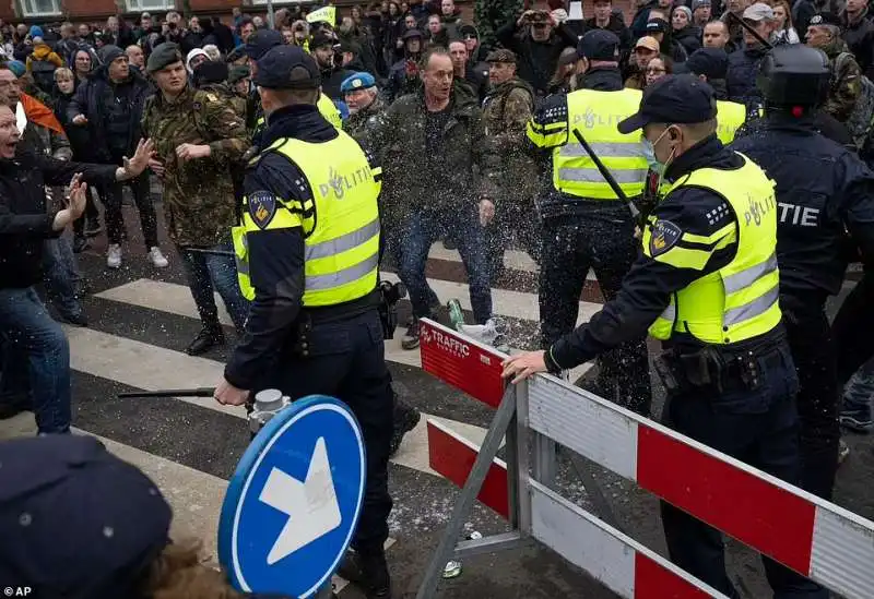 proteste no vax in olanda 13